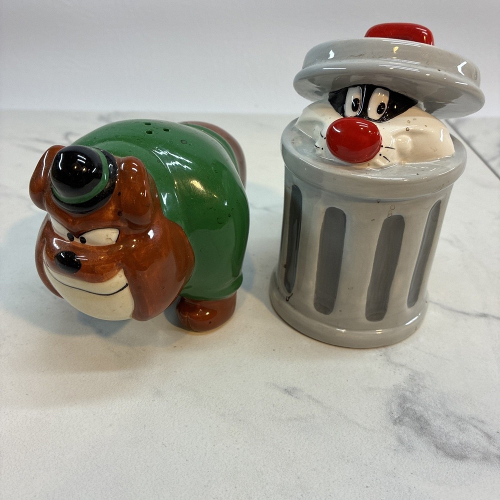 Vintage Warner Bros. Sylvester The Cat & Hector The Bulldog Salt Pepper Shakers